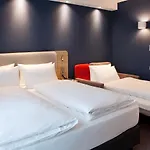 فندق Express By Ihg 3*
