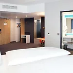 Express By Ihg فندق بوخوم
