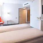Express By Ihg Hotel