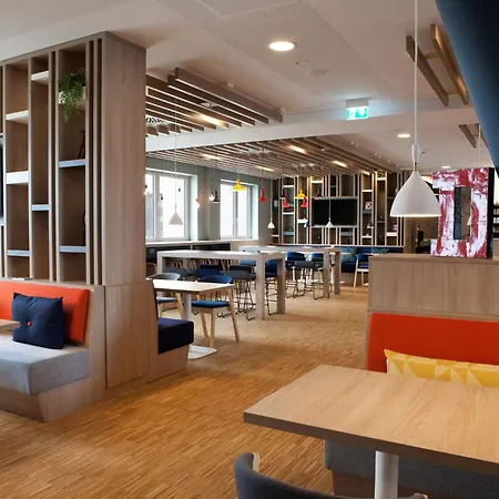 Express By Ihg 3*