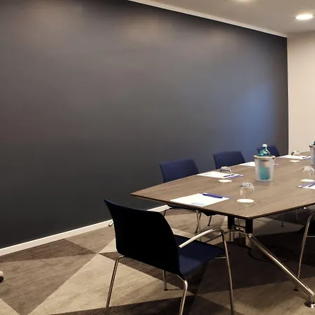 Express By Ihg Hotel Bochum