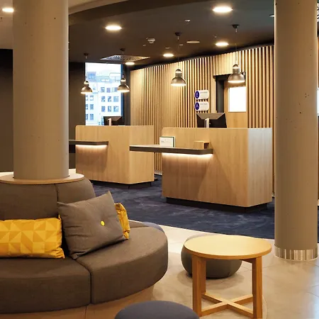 Express By Ihg Szálloda