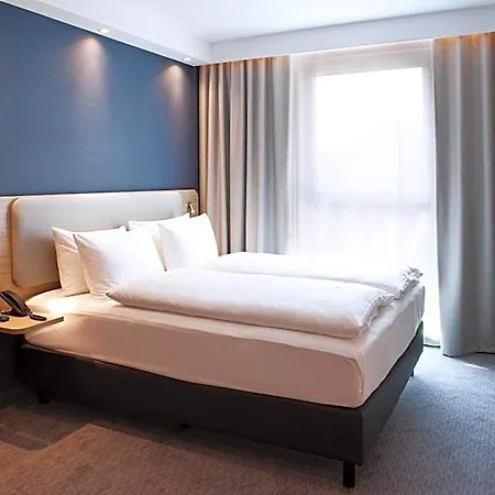 Express By Ihg Hotel