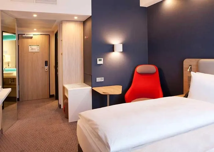 Express By Ihg 3*