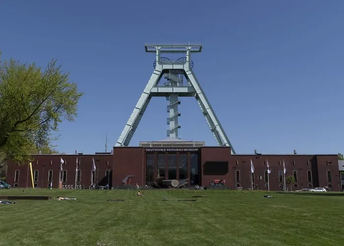 Express By Ihg מלון בוכום