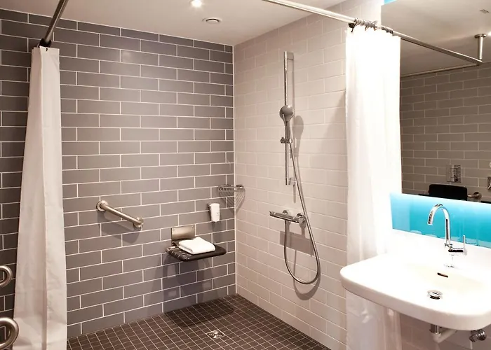 Express By Ihg מלון