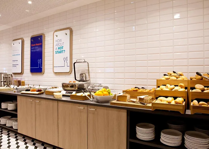 Express By Ihg מלון 3*