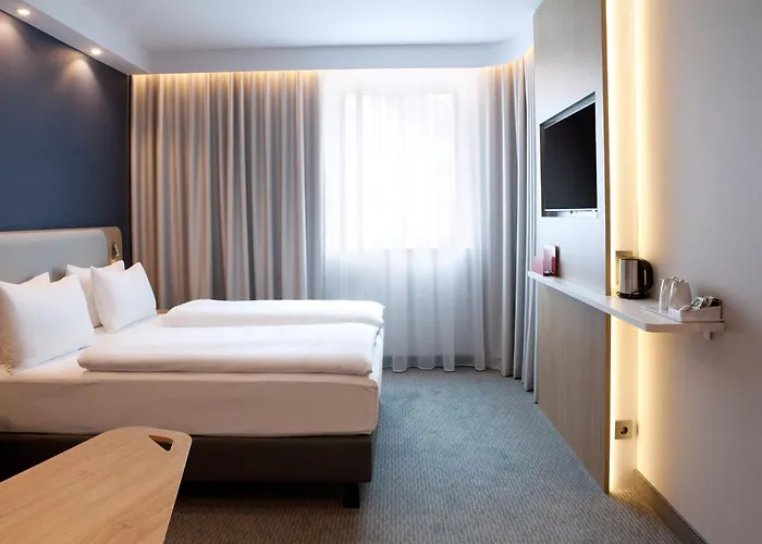 Express By Ihg Hotel