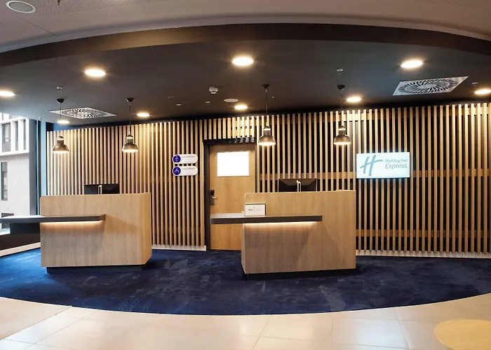 Express By Ihg מלון 3*