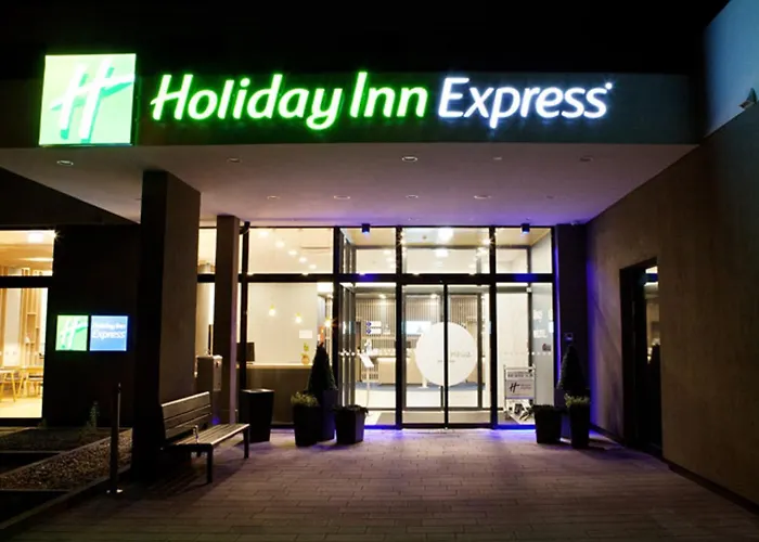 מלון Express By Ihg 3*